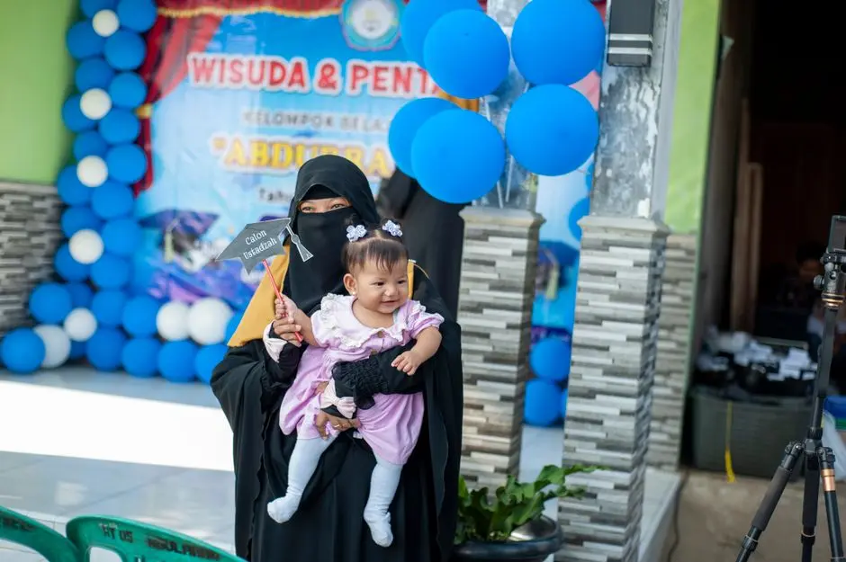 Saat Anak Mulai Remaja: Cara Ibu Tetap Dekat Tanpa Kehilangan Diri Sendiri